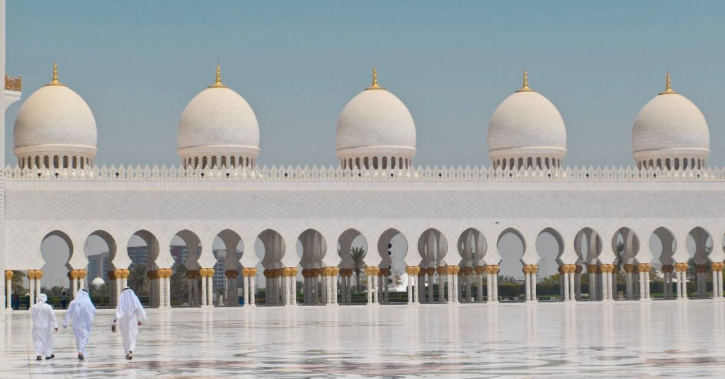 A photograph of a large mosque.