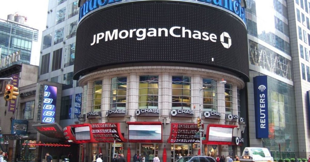 Facade of JP Morgan Chase bank