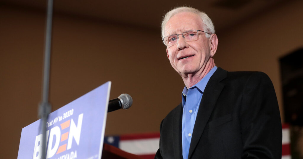 Pilot Hero ‘Sully’ Sullenberger calls on America to vote Trump out