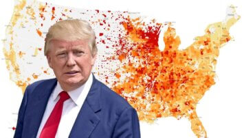 Trump in front of a coronavirus cases map of the USA